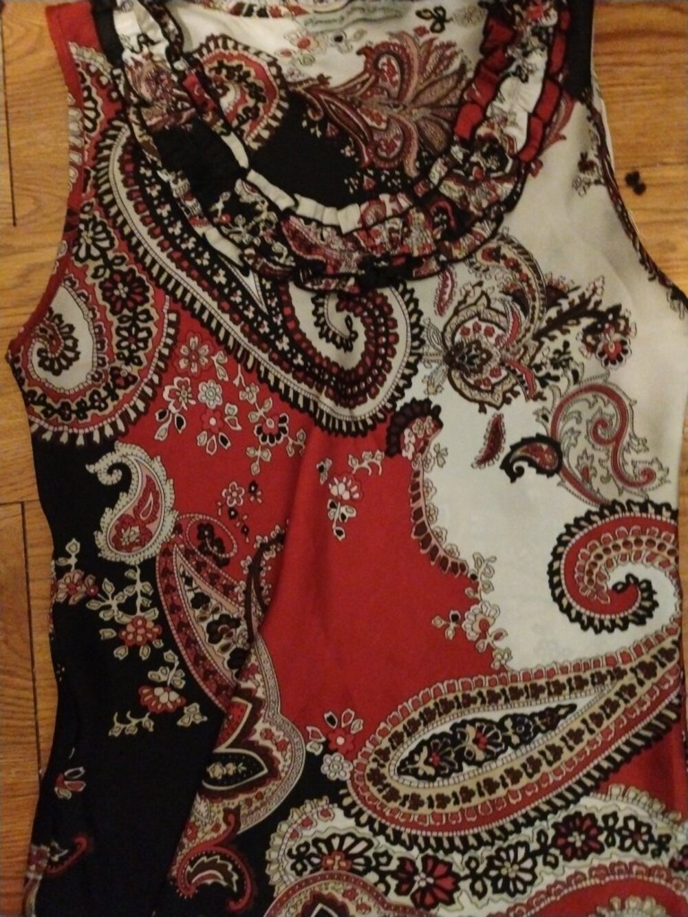 Abstract Top ♥️ 🖤 🍦 - Picture 2 of 5